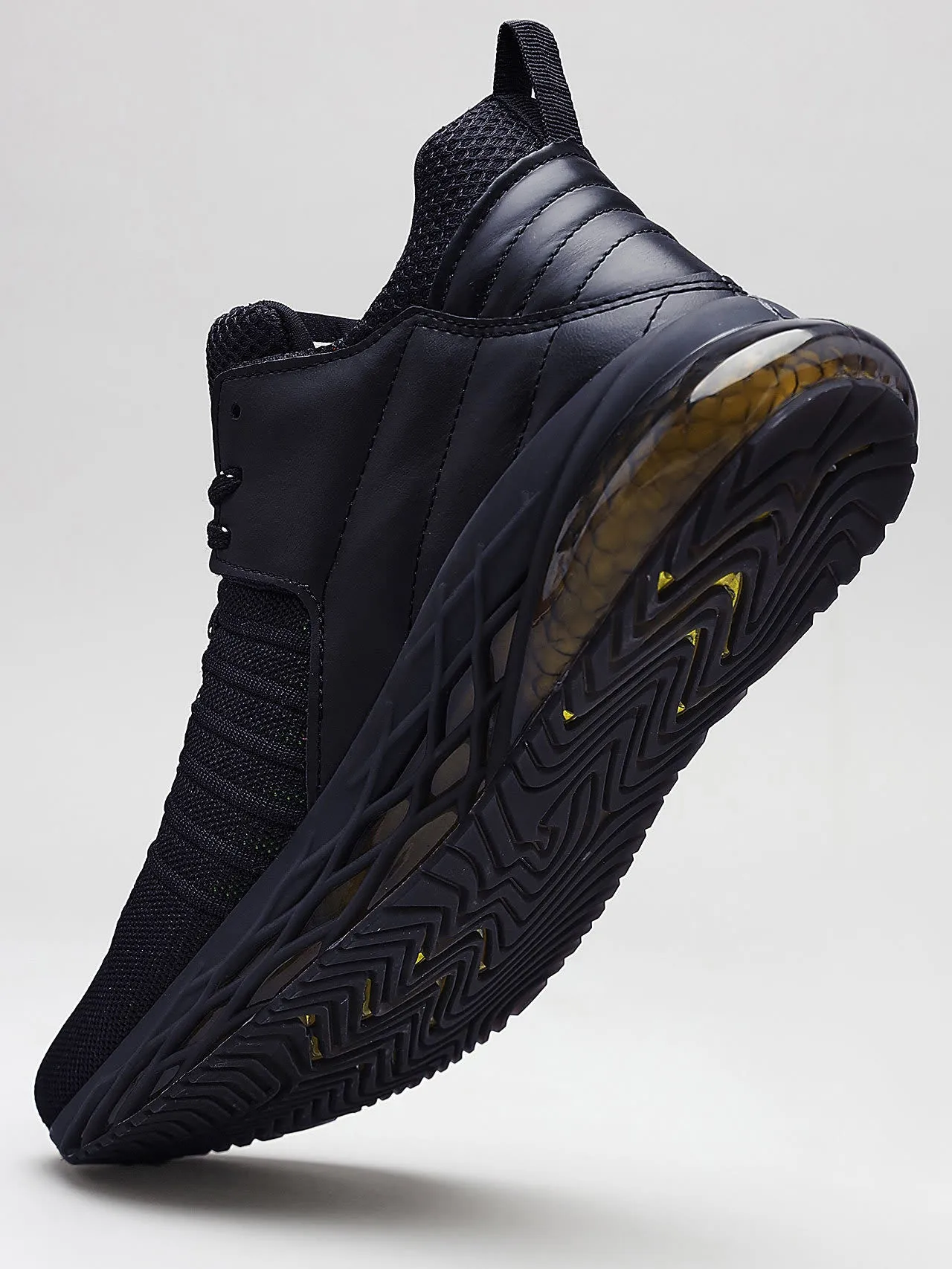 Avant Men’s Everest Walking shoes - Black
