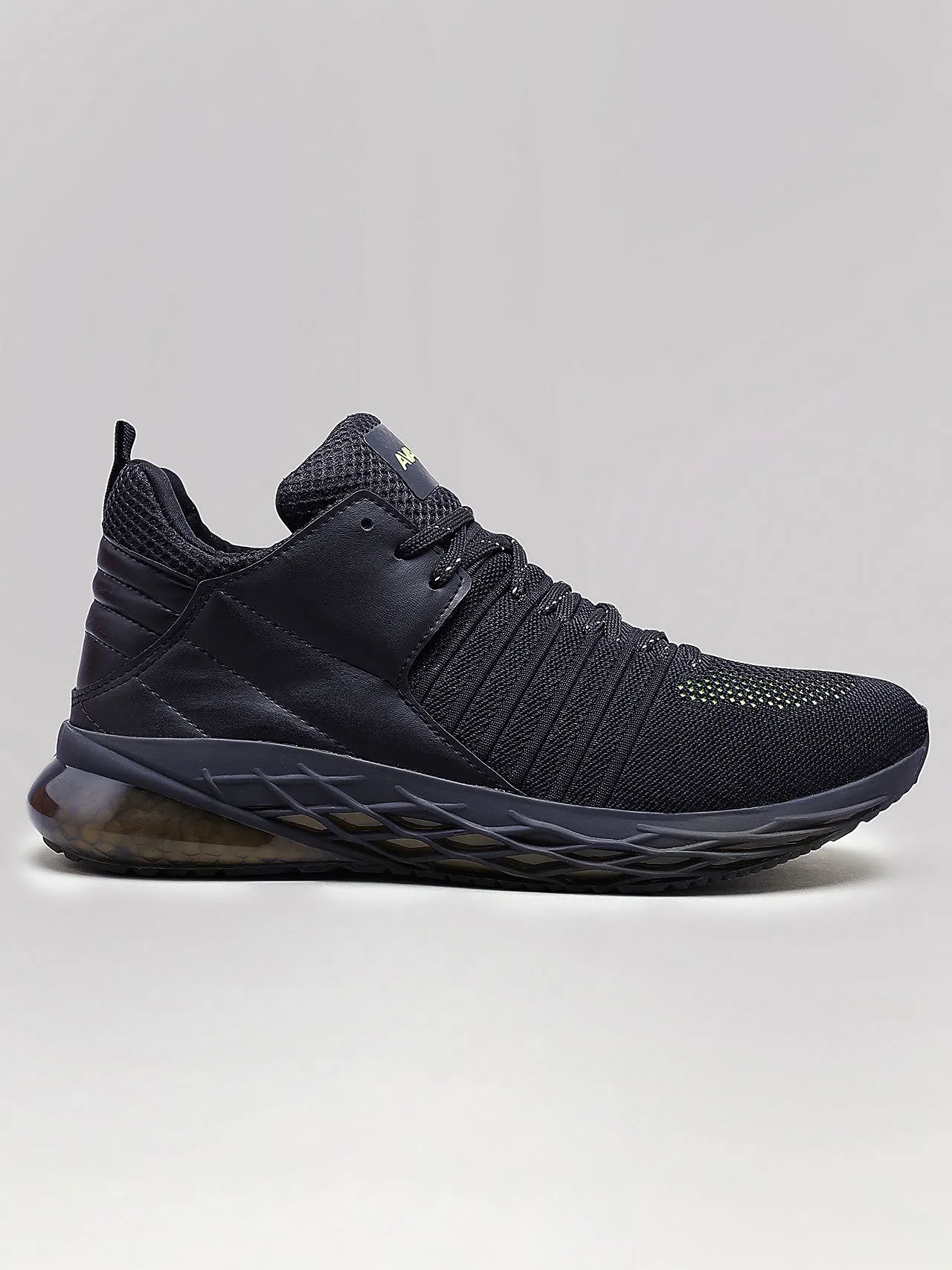 Avant Men’s Everest Walking shoes - Black
