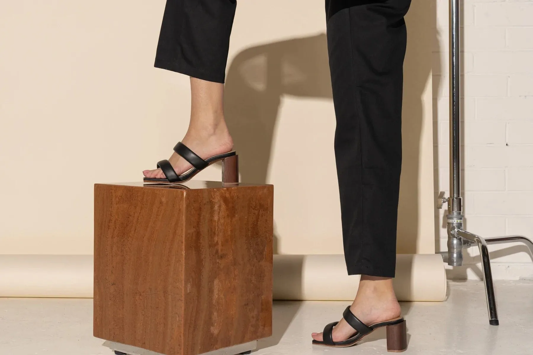 James Smith | Aperitivi Sandal - Black
