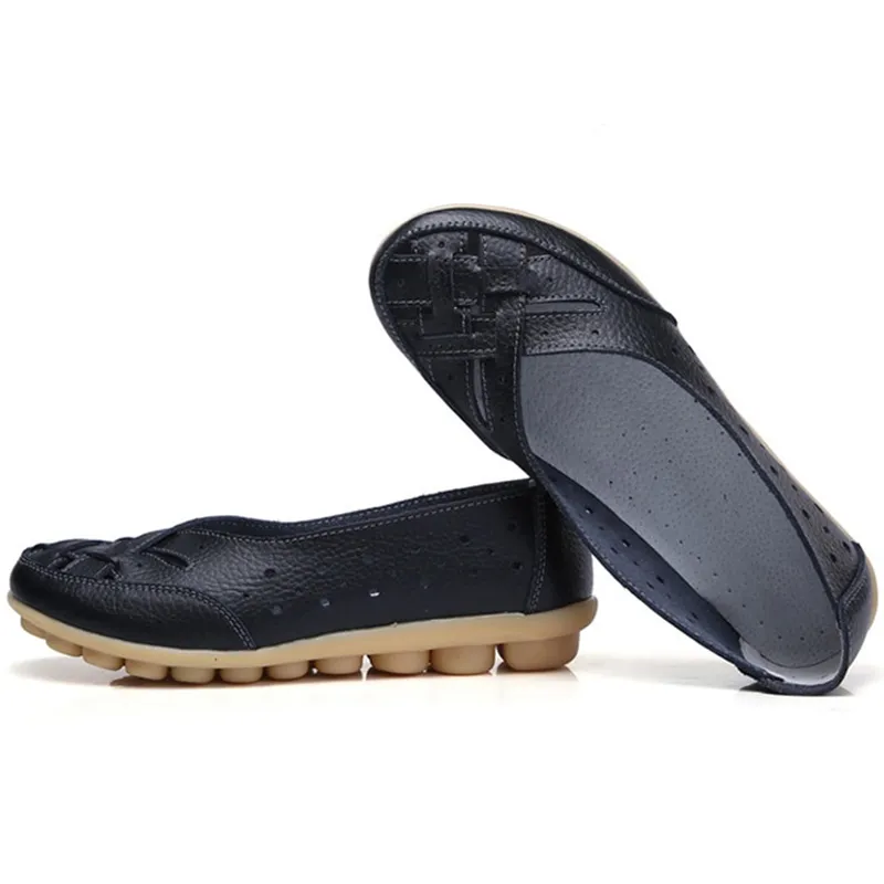 Sleek and airy casual shoes