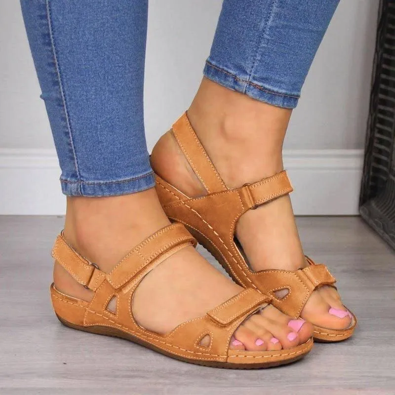Slim and airy sandals