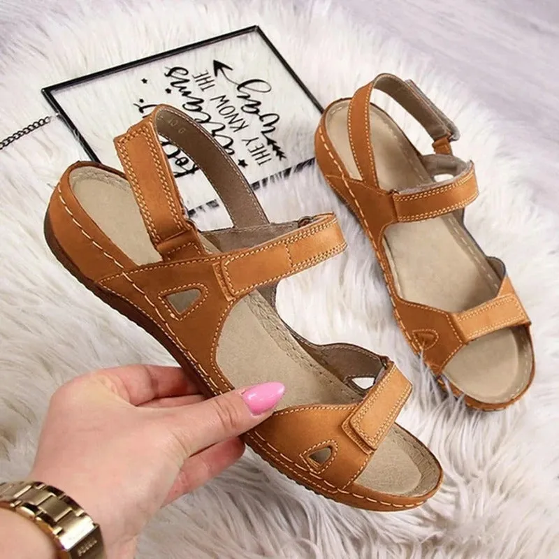Slim and airy sandals